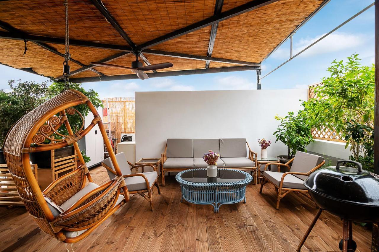 Unique Solar Penthouse With Jacuzzi And Sauna In Central Athena Bagian luar foto
