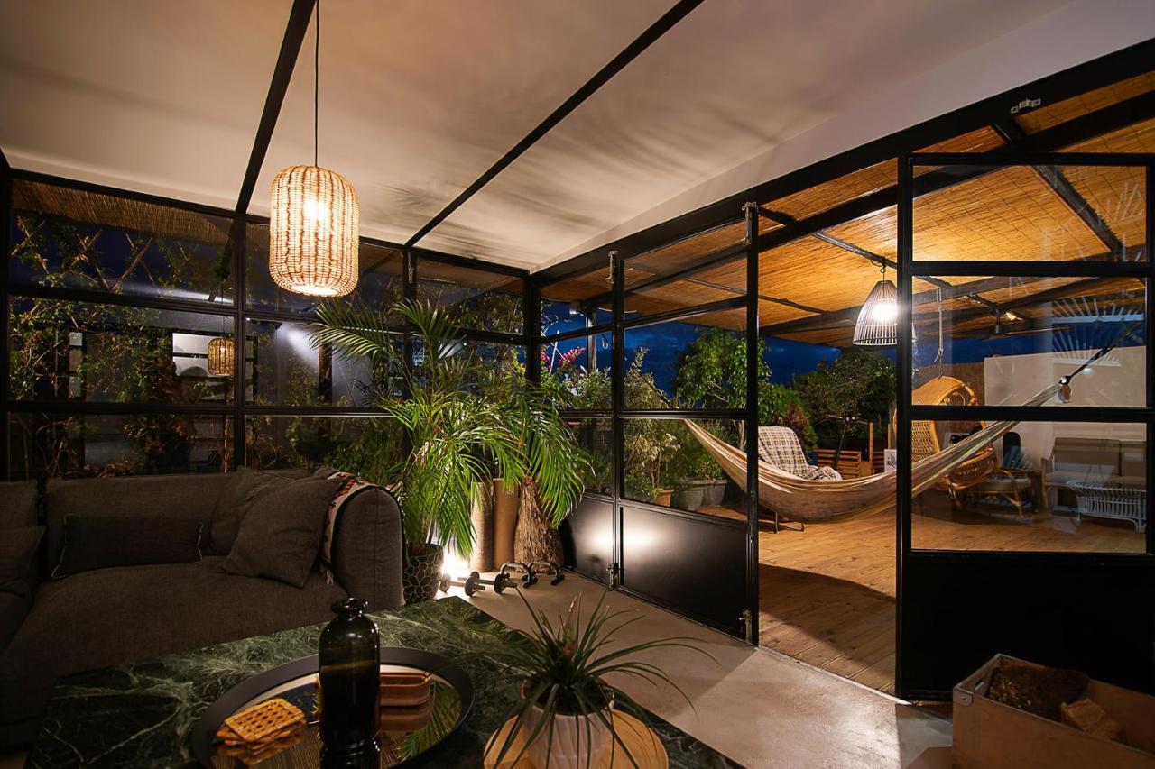 Unique Solar Penthouse With Jacuzzi And Sauna In Central Athena Bagian luar foto