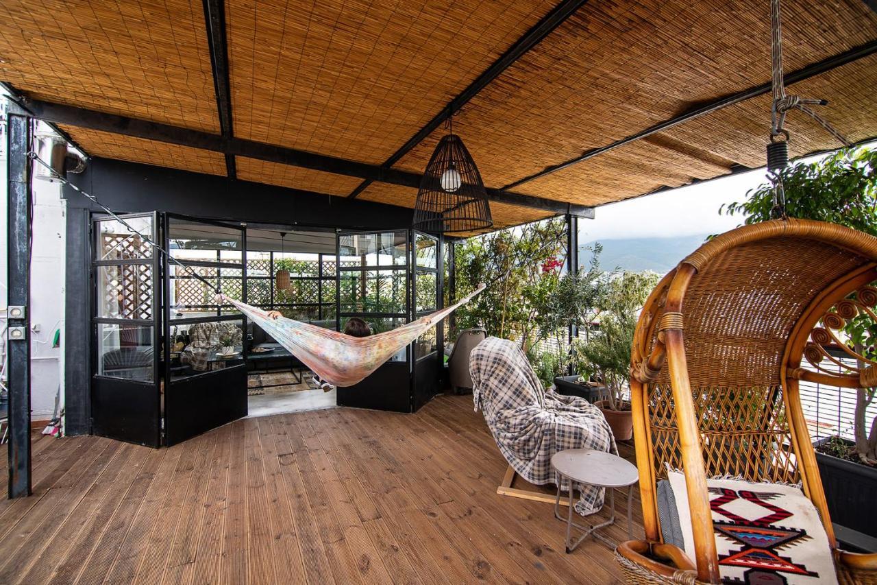 Unique Solar Penthouse With Jacuzzi And Sauna In Central Athena Bagian luar foto