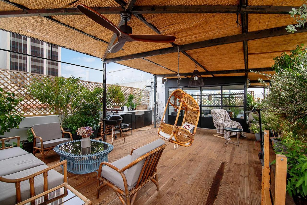 Unique Solar Penthouse With Jacuzzi And Sauna In Central Athena Bagian luar foto