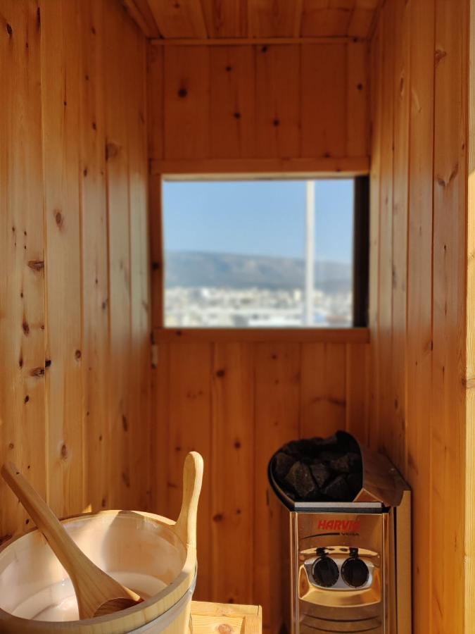 Unique Solar Penthouse With Jacuzzi And Sauna In Central Athena Bagian luar foto
