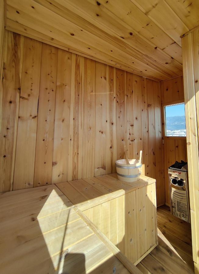 Unique Solar Penthouse With Jacuzzi And Sauna In Central Athena Bagian luar foto